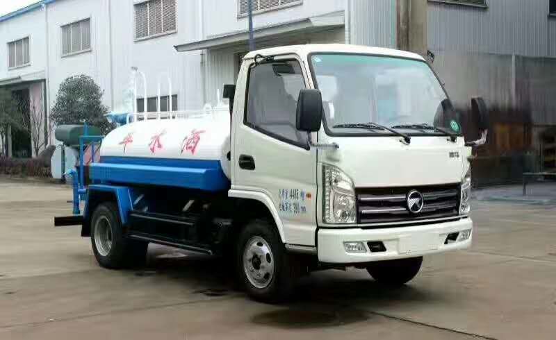 藍(lán)牌灑水車