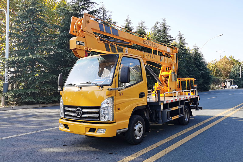 凱馬13.5米藍(lán)牌高空作業(yè)車