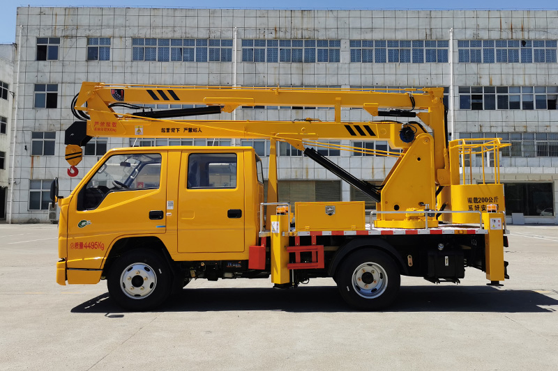 江鈴13.5米雙排藍(lán)牌高空作業(yè)車圖片